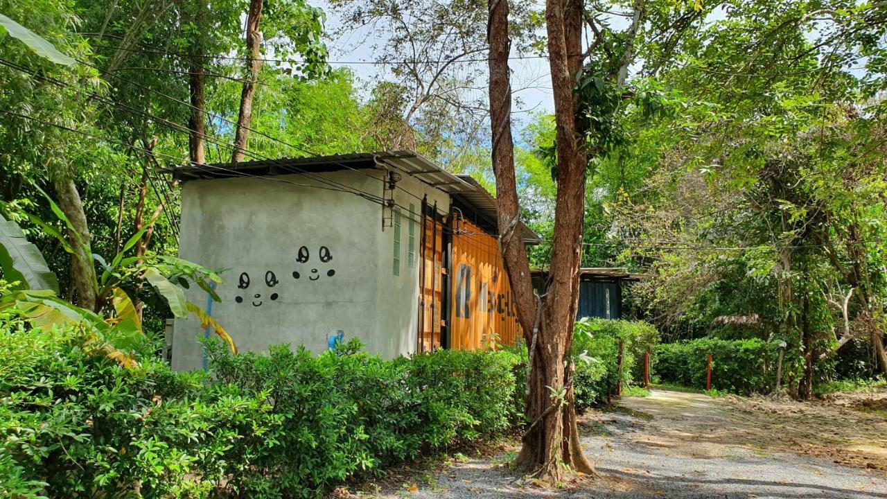 Hotel Hug Rimtharn Ban Khao Klom Exterior foto